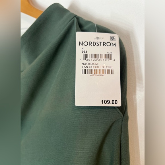 NORDSTROM
Flat Front Wide Leg Knit Pants in Green Duck - Picture 6 of 8